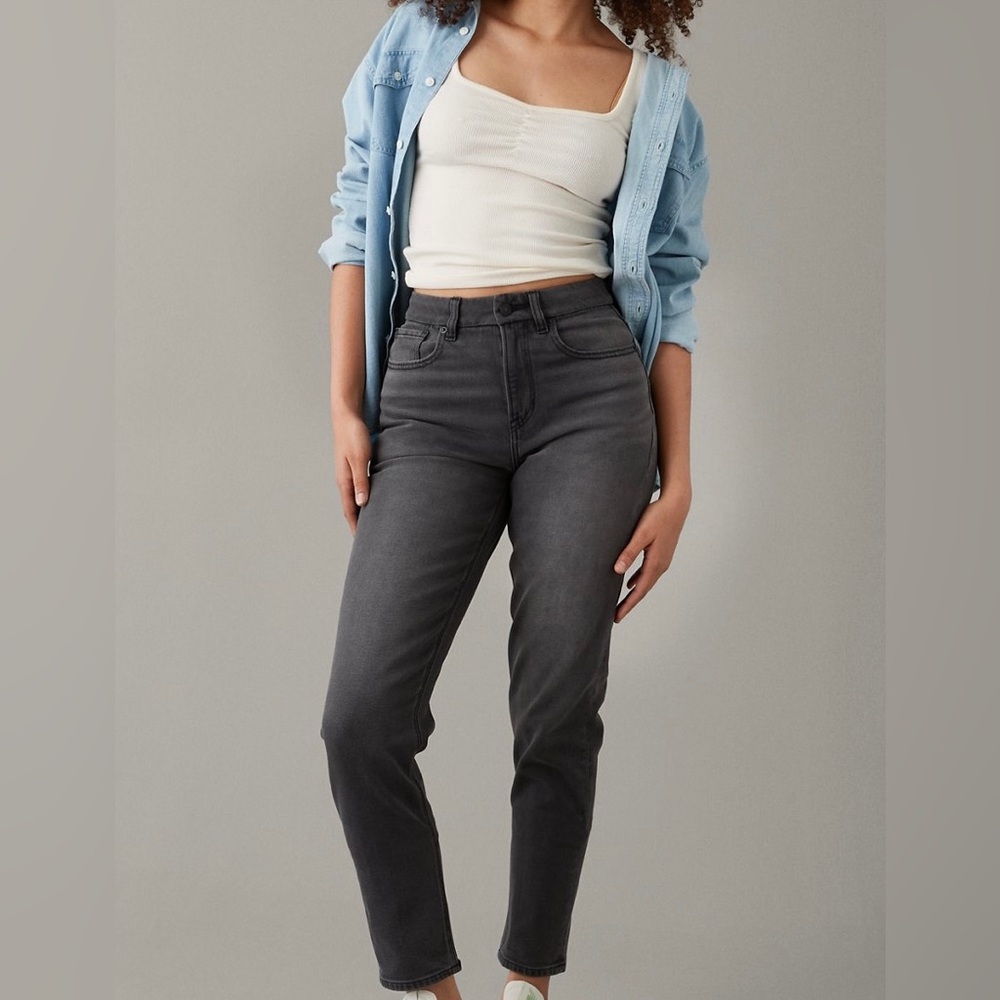 Women’s American Eagle Mom Jeans with Stretch